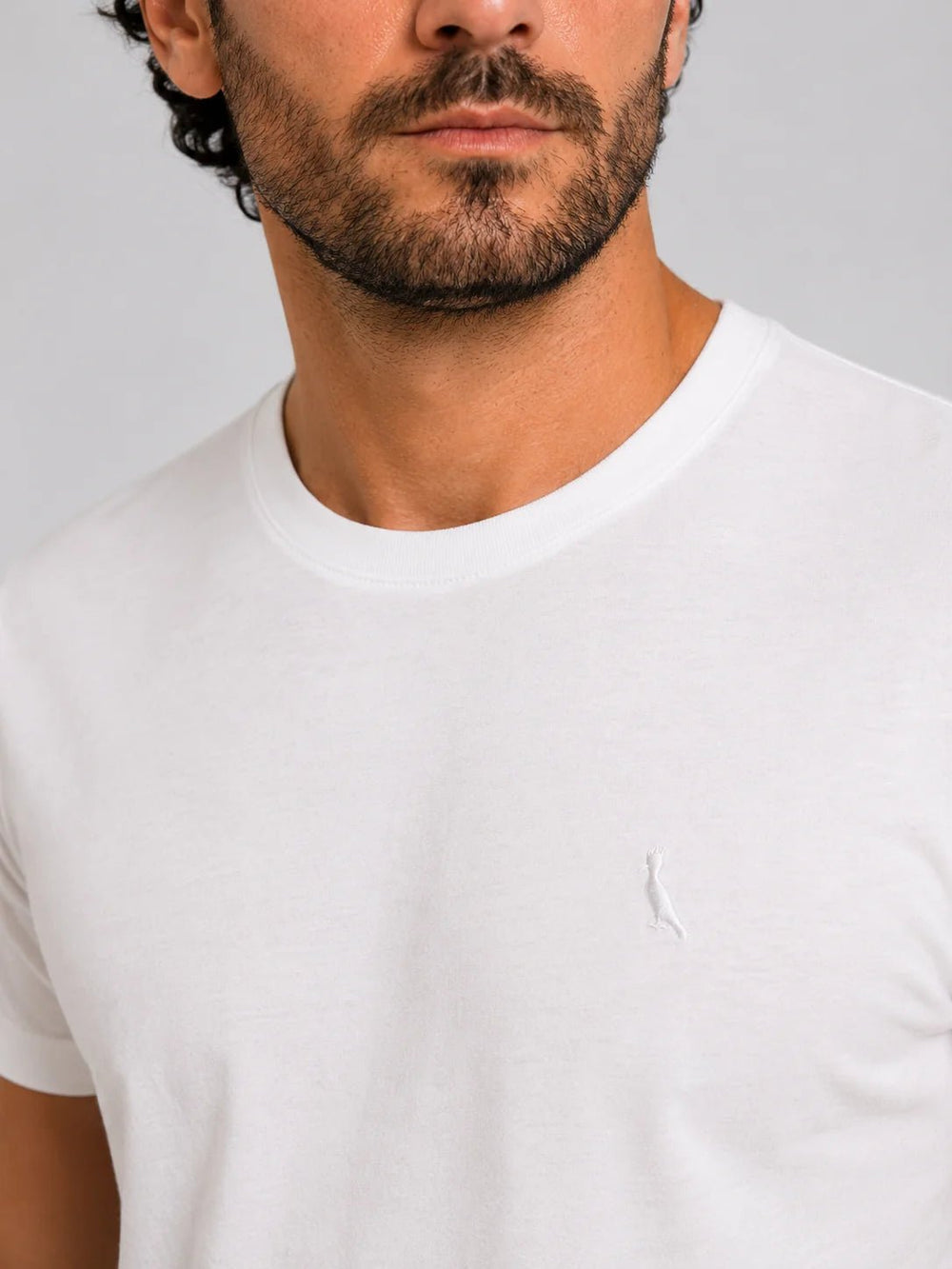 Camiseta Reserva Logo Peito Monocromática - Sale - Henri Store