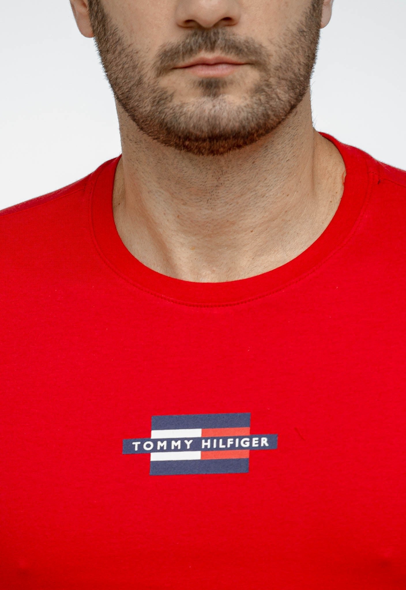 Camiseta Tommy HIfilger Minimal Logo Tee - Henri Store