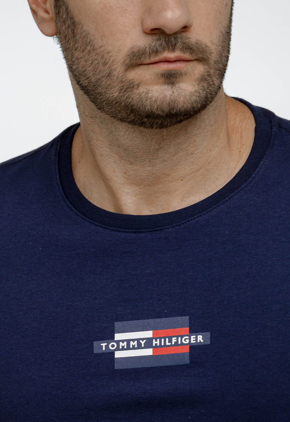 Camiseta Tommy HIfilger Minimal Logo Tee - Henri Store