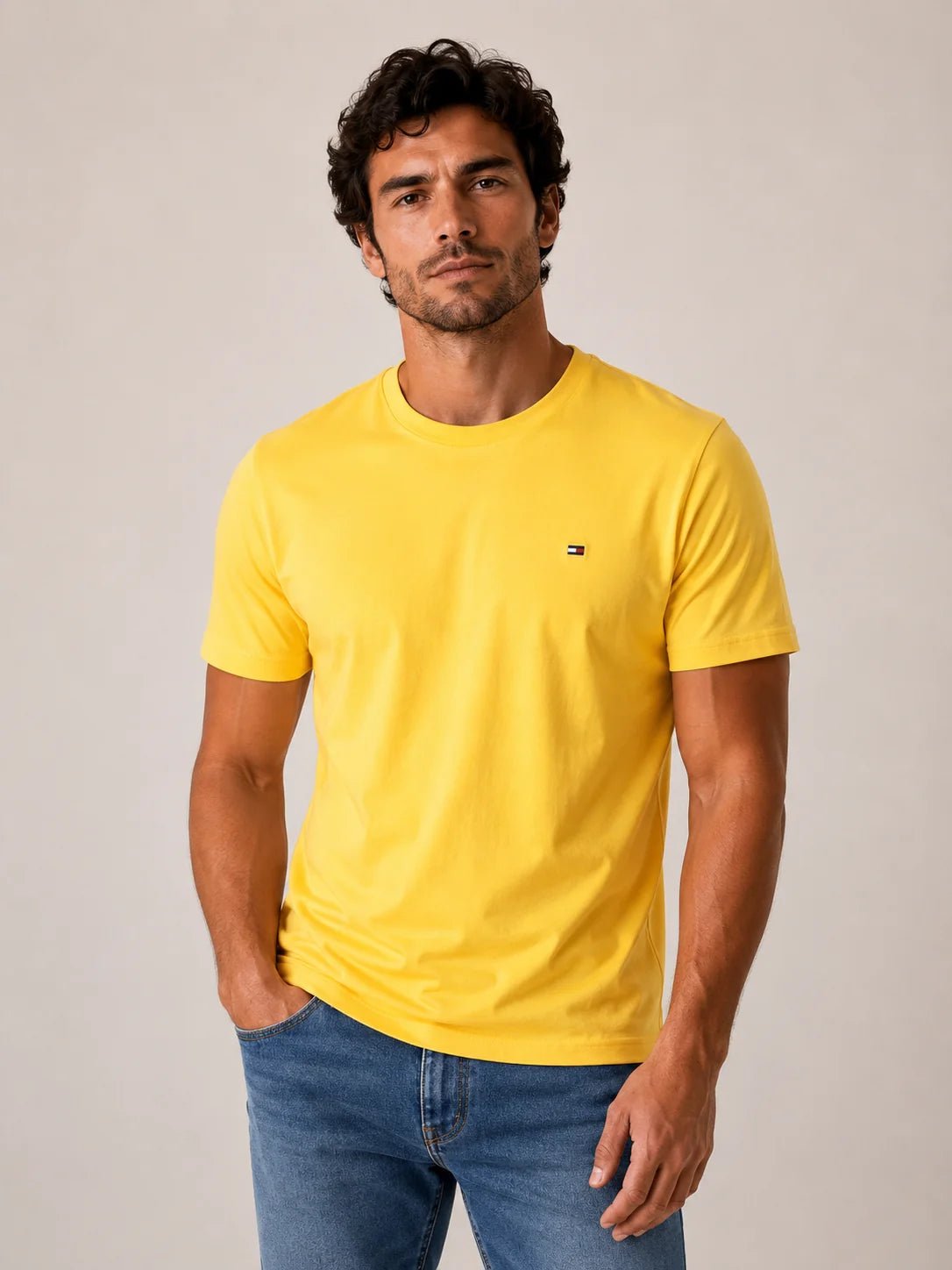 Camiseta Tommy Hilfiger Básica Essential - Sale - LIVE - Henri Store