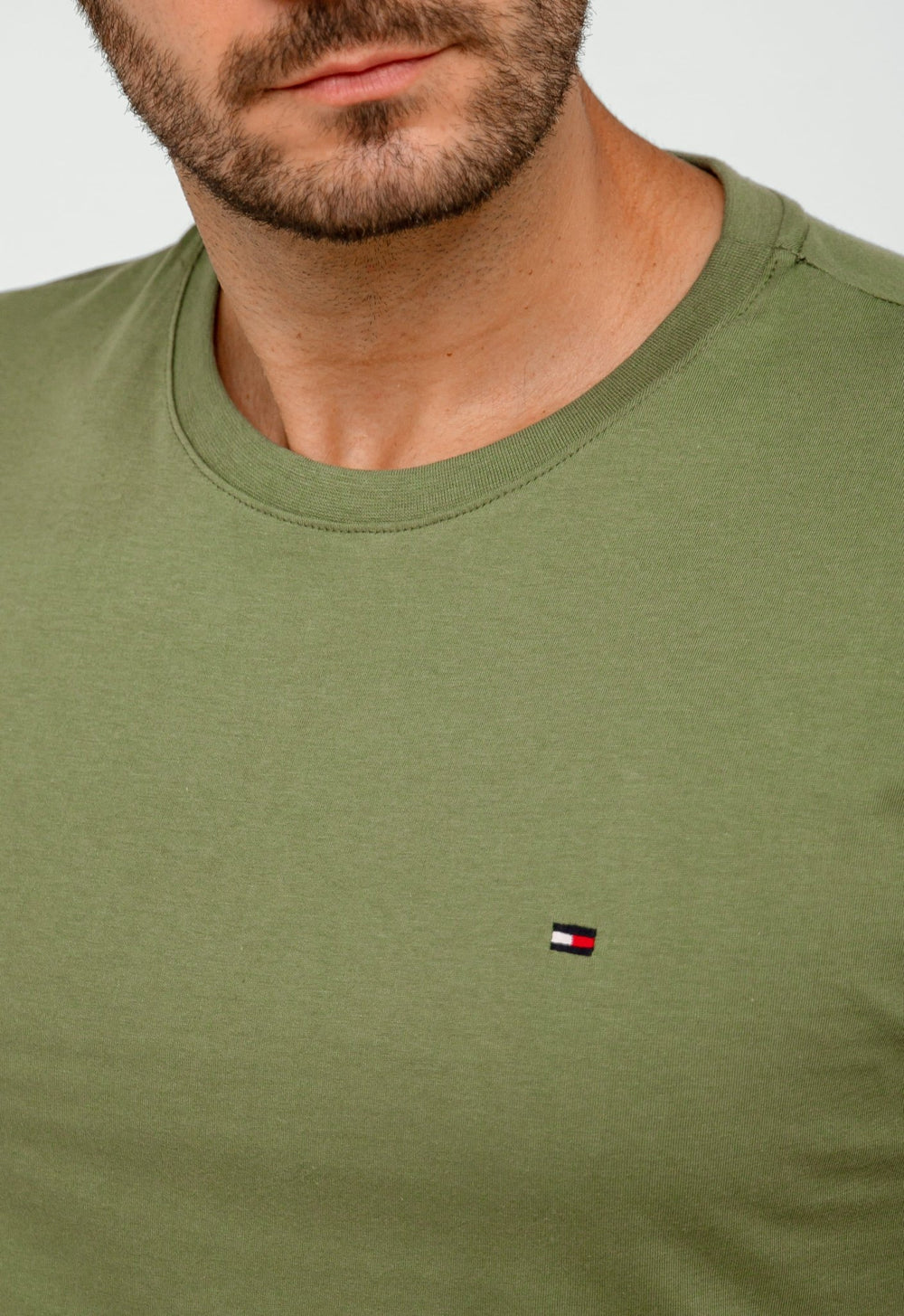 Camiseta Tommy Hilfiger Básica Essential - Sale - LIVE - Henri Store