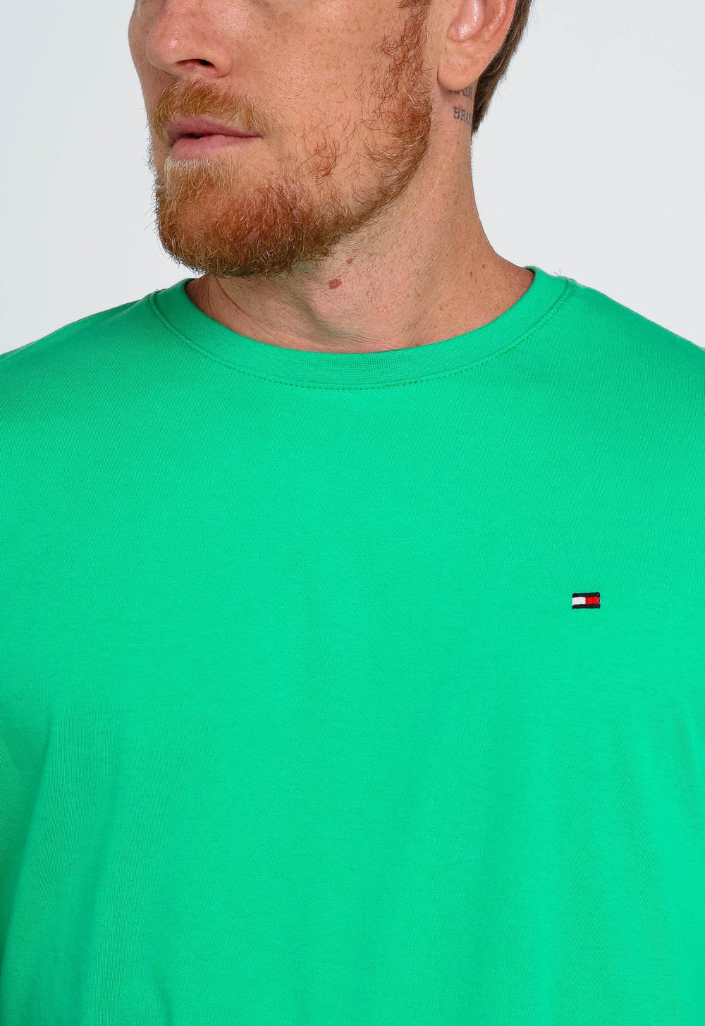 Camiseta Tommy Hilfiger Básica Essential - Sale - LIVE - Henri Store