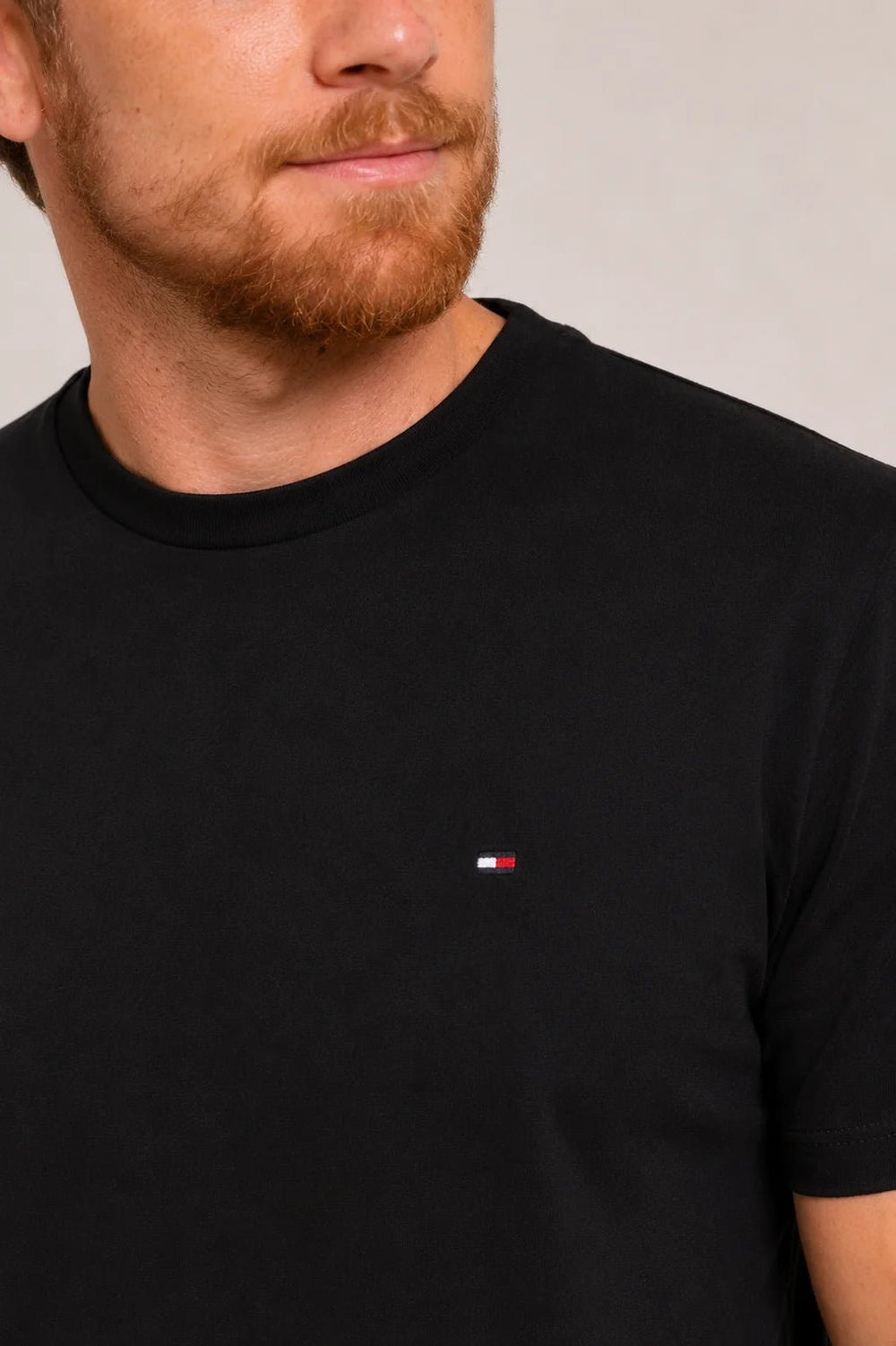 Camiseta Tommy Hilfiger Básica Essential - Sale - LIVE - Henri Store