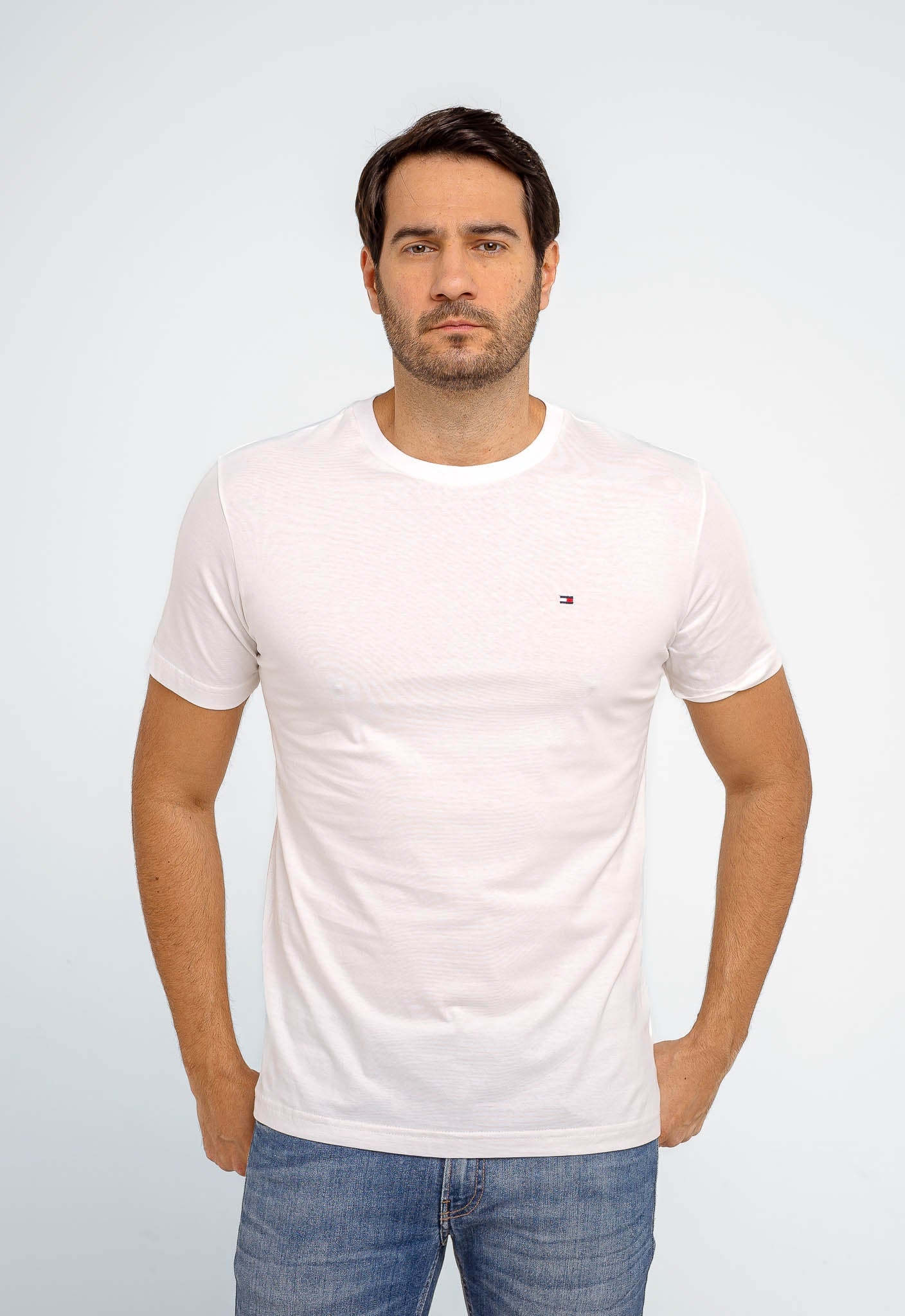 Camiseta Tommy Hilfiger Básica Essential - Sale - LIVE - Henri Store