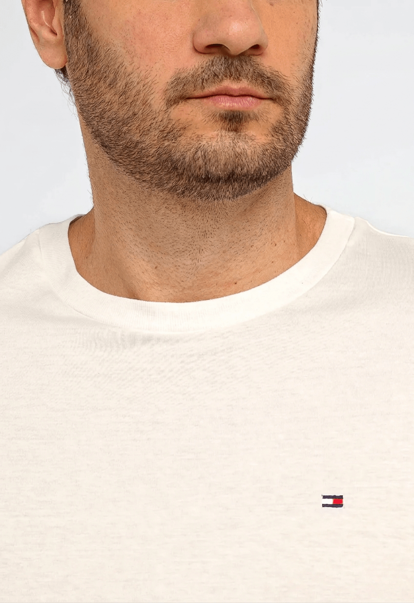 Camiseta Tommy Hilfiger Básica Essential - Sale - LIVE - Henri Store
