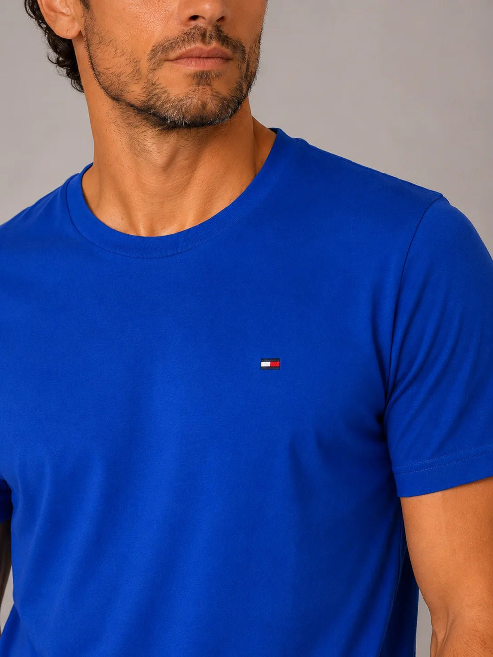 Camiseta Tommy Hilfiger Básica Essential - Sale - LIVE - Henri Store
