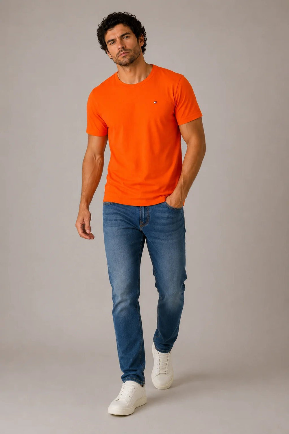 Camiseta Tommy Hilfiger Básica Essential - Sale - LIVE - Henri Store