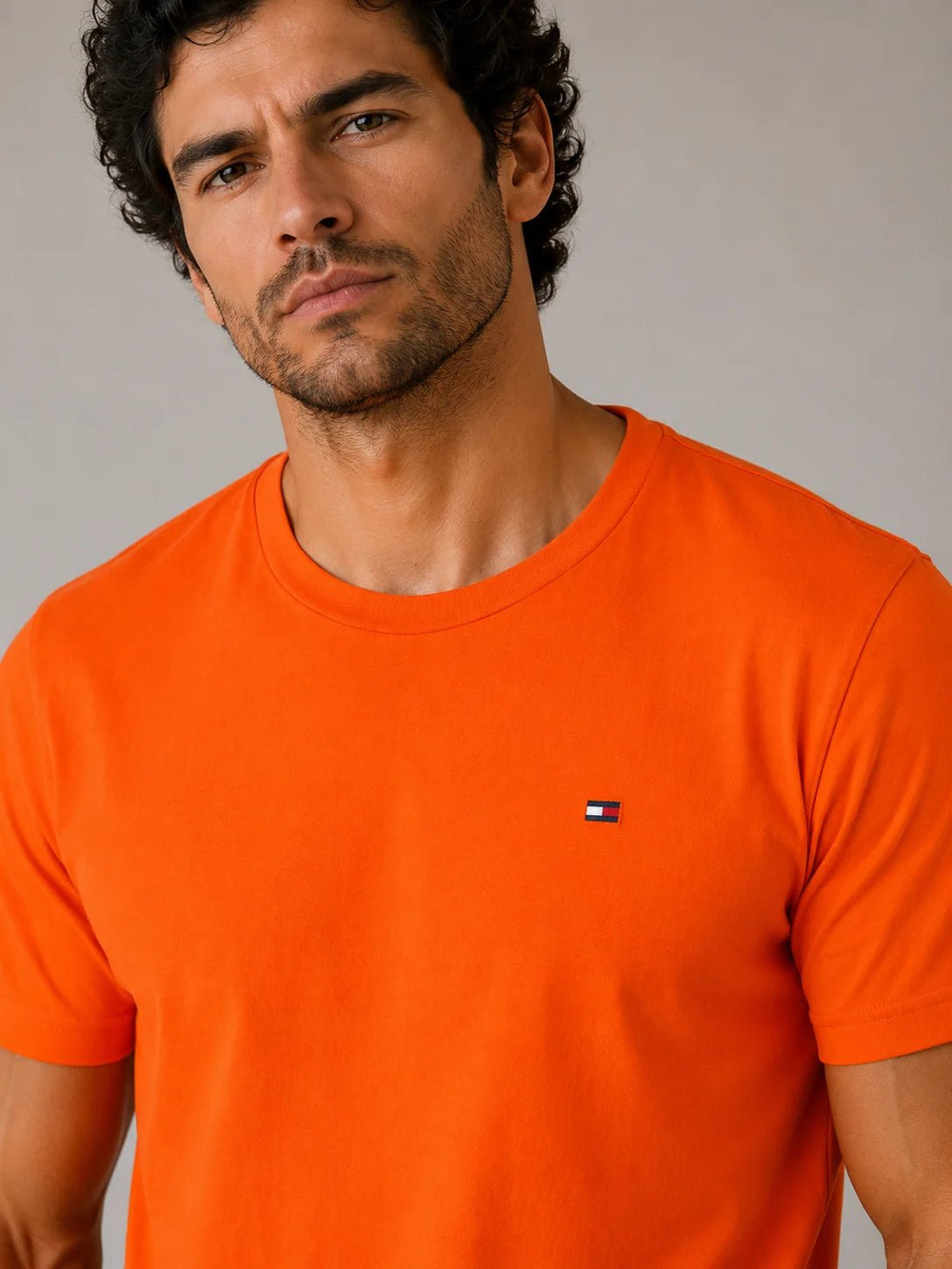 Camiseta Tommy Hilfiger Básica Essential - Sale - LIVE - Henri Store