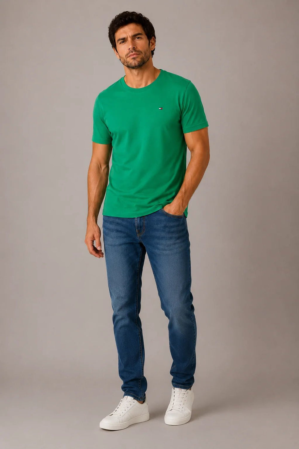 Camiseta Tommy Hilfiger Básica Essential - Sale - LIVE - Henri Store