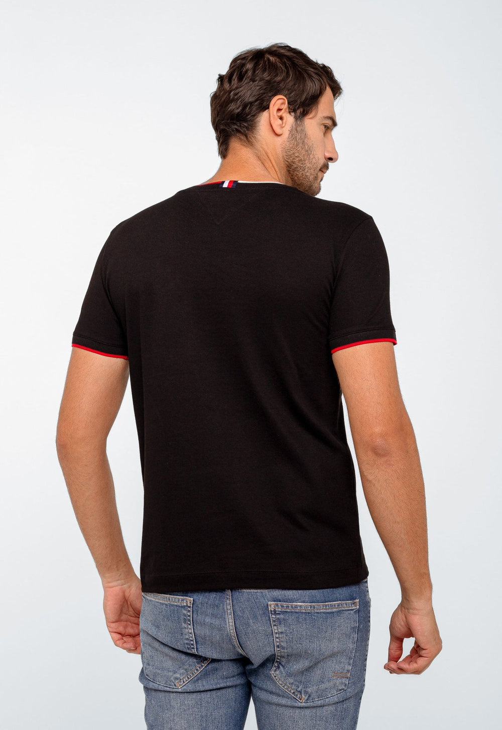 Camiseta Tommy Hilfiger Básica Logo Punho - Henri Store