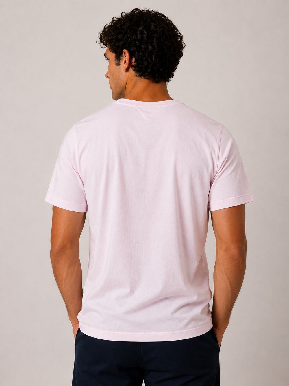 Camiseta Tommy Hilfiger Basica Rosa Gola V - Henri Store