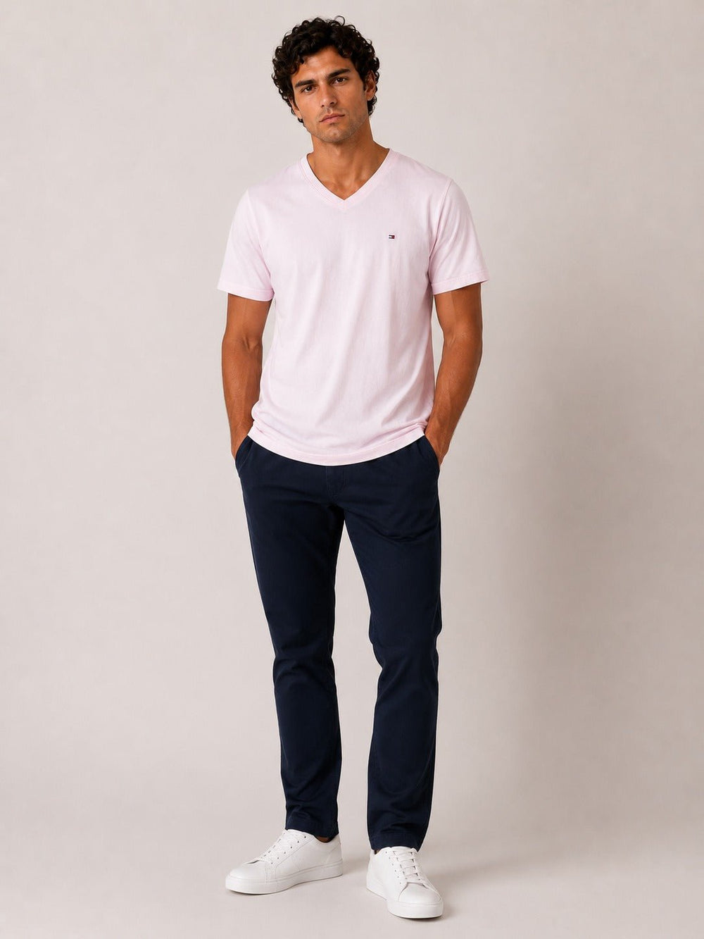Camiseta Tommy Hilfiger Basica Rosa Gola V - Henri Store