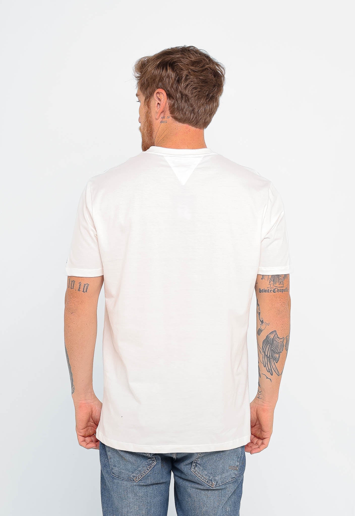 Camiseta Tommy Hilfiger Brand Love - Henri Store
