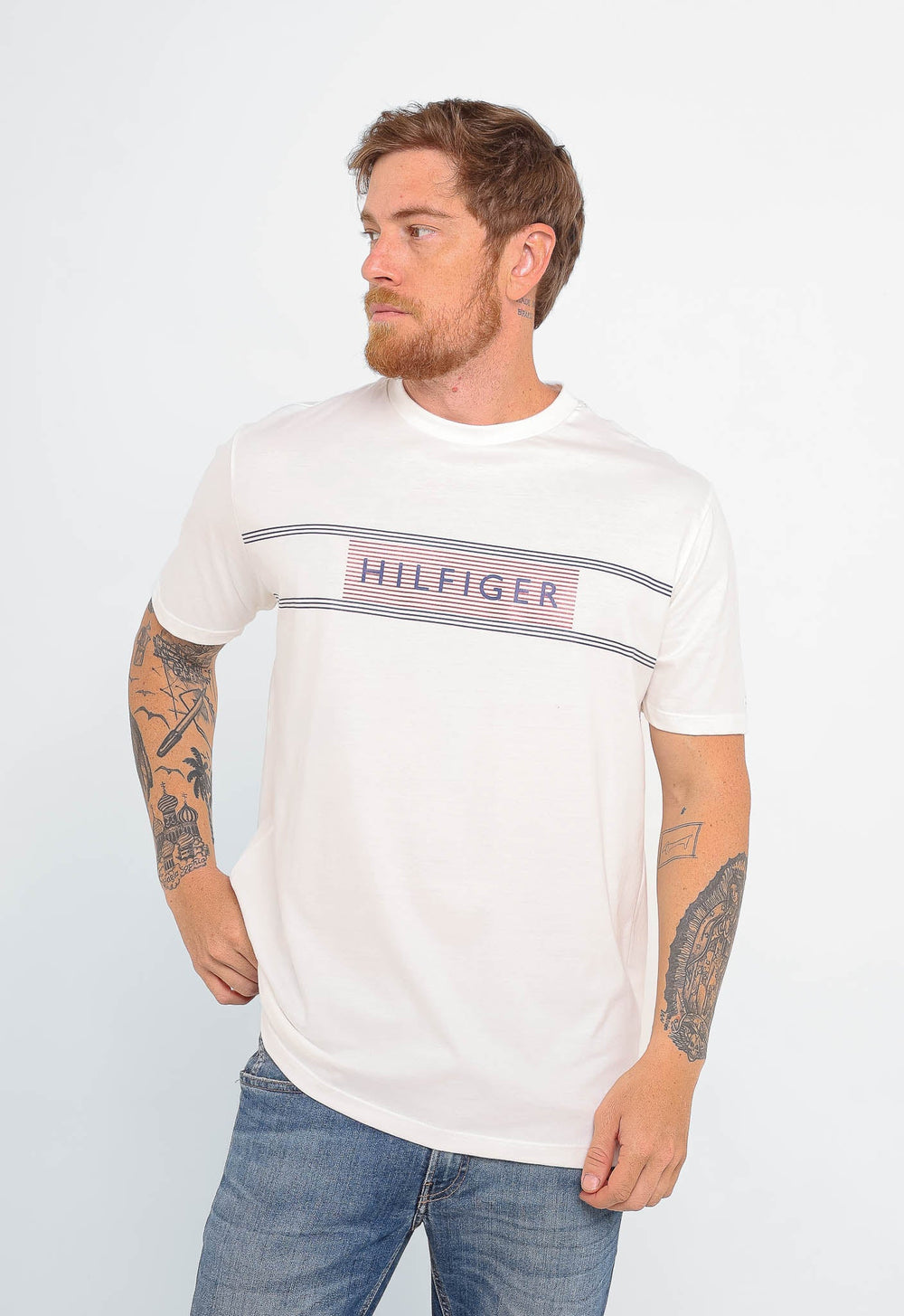 Camiseta Tommy Hilfiger Brand Love - Henri Store