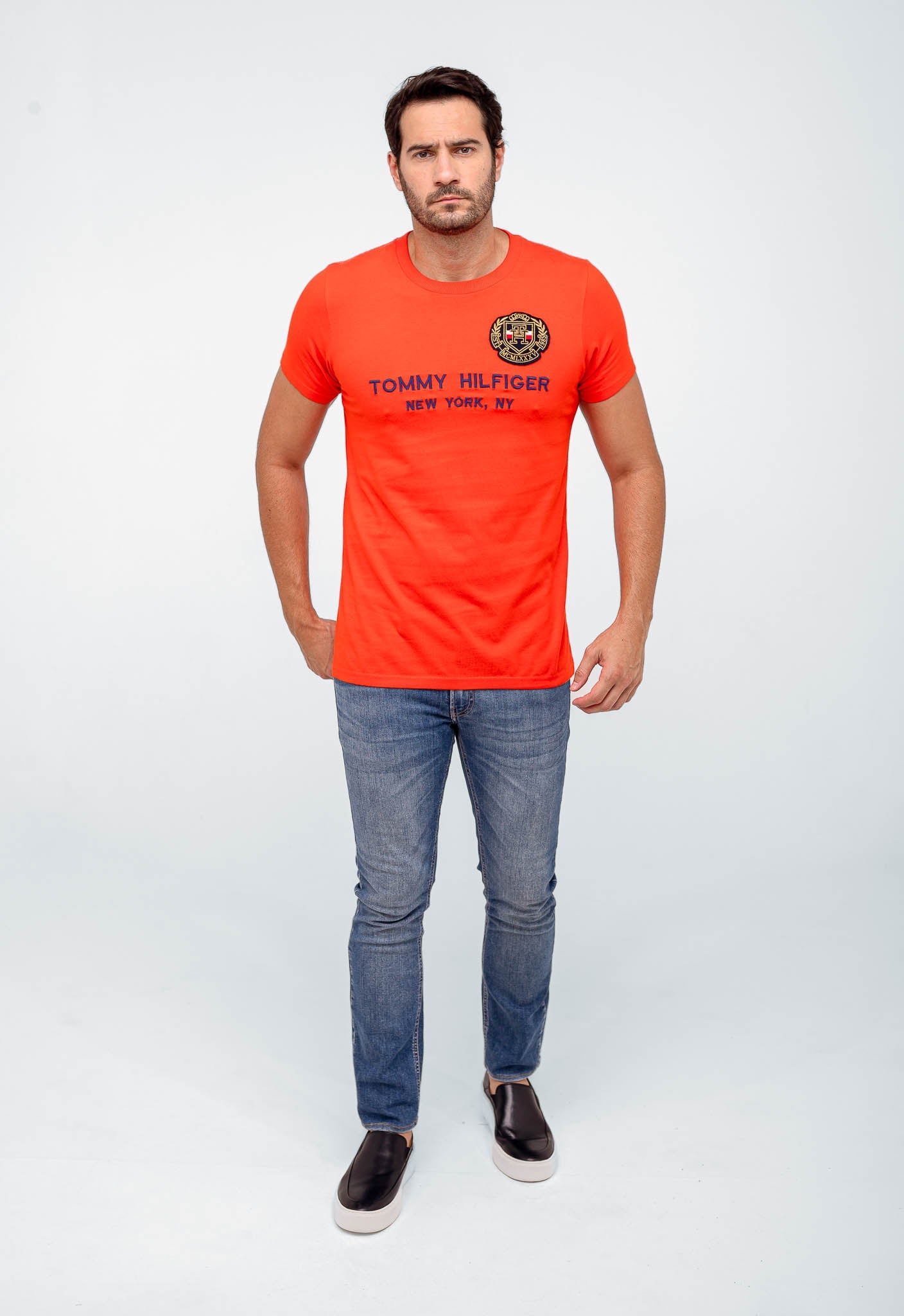 Camiseta Tommy Hilfiger Emblem New York - Henri Store