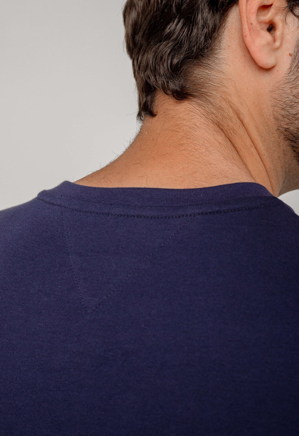 Camiseta Tommy Hilfiger Escrita Lateral - Live - Henri Store