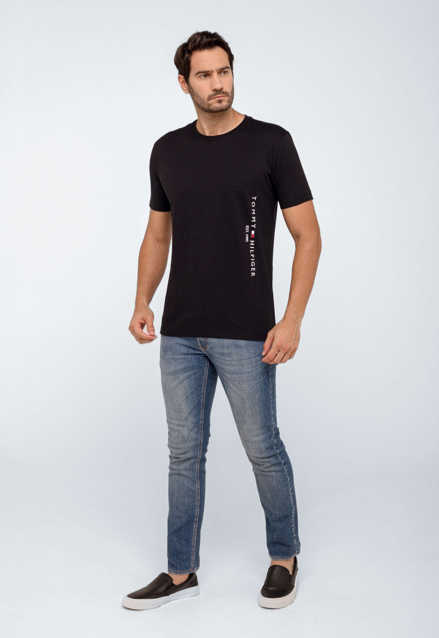 Camiseta Tommy Hilfiger Escrita Lateral - Live - Henri Store