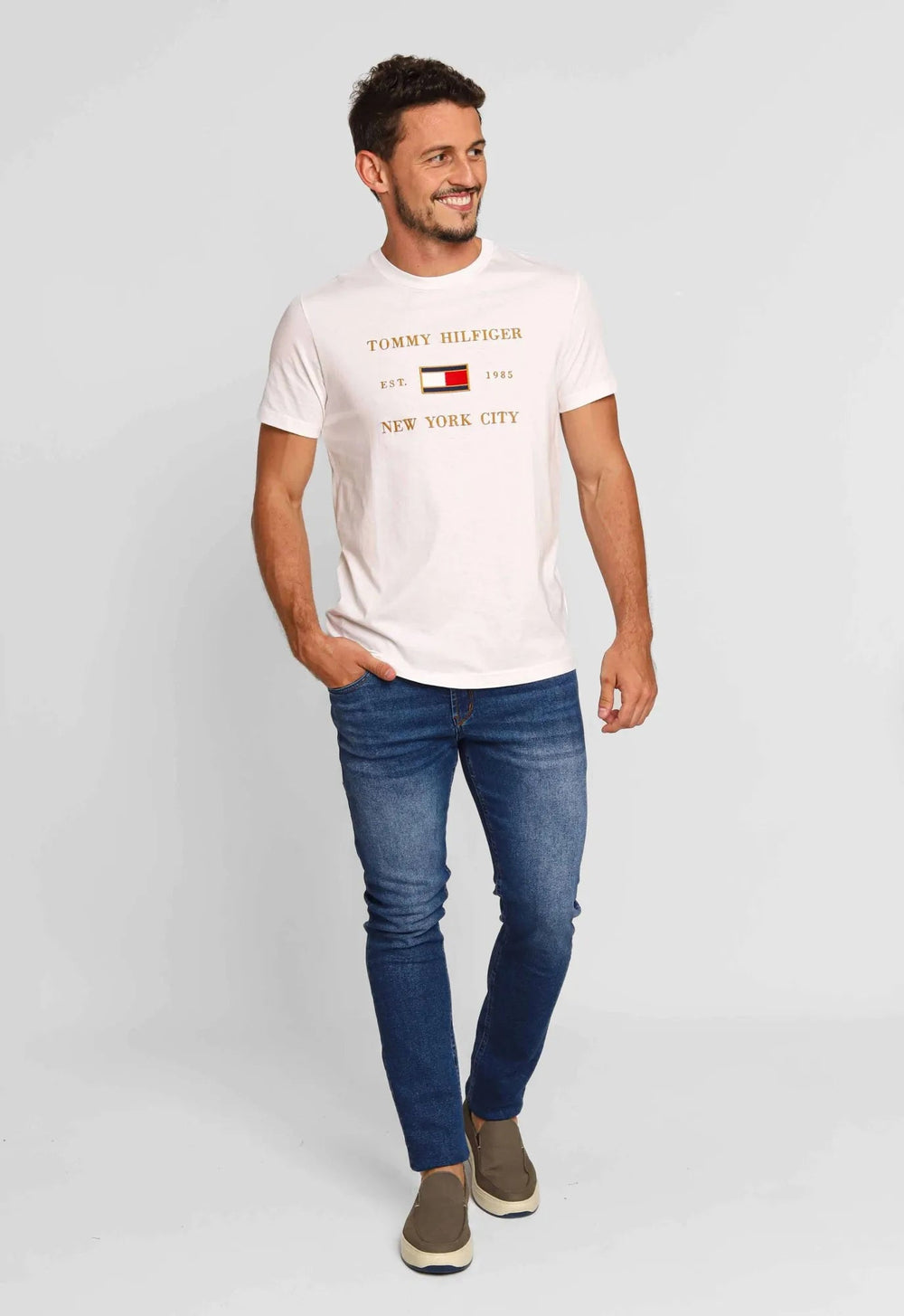 Camiseta Tommy Hilfiger Est. 1985 Branco - Henri Store