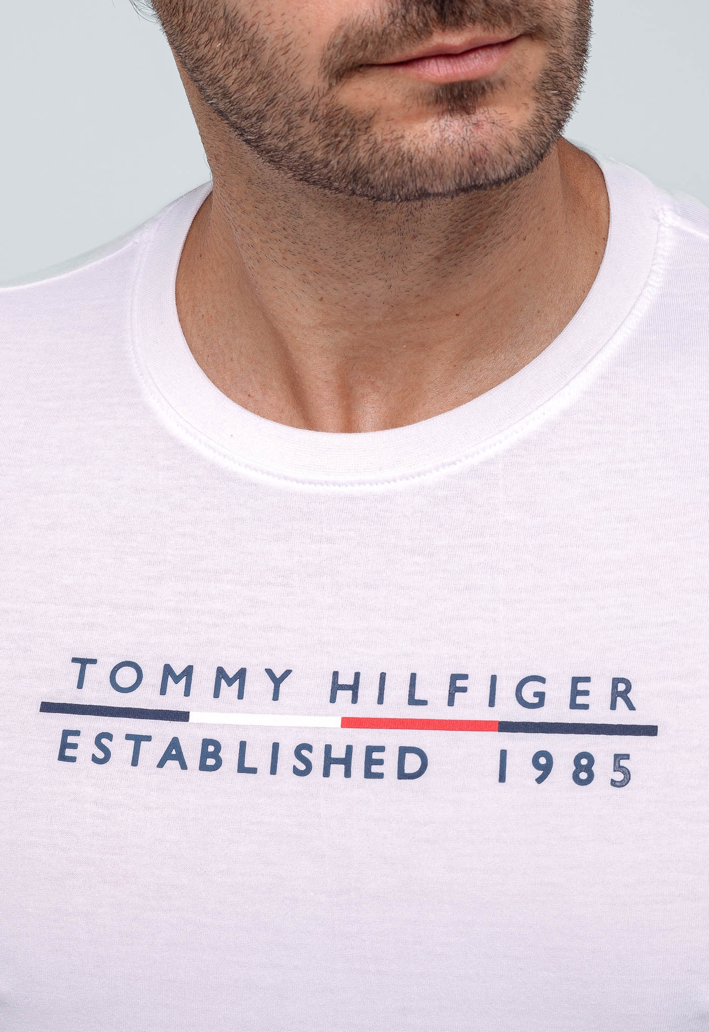 Camiseta Tommy Hilfiger Established 1985 - Live - Henri Store