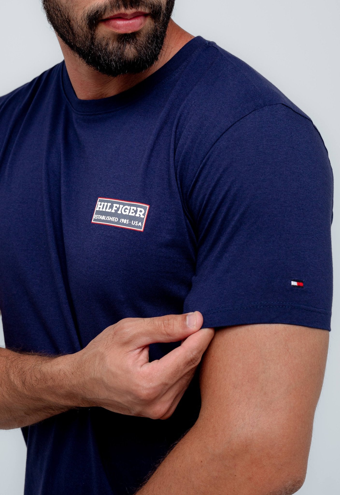 Camiseta Tommy Hilfiger Established 1985 - Henri Store