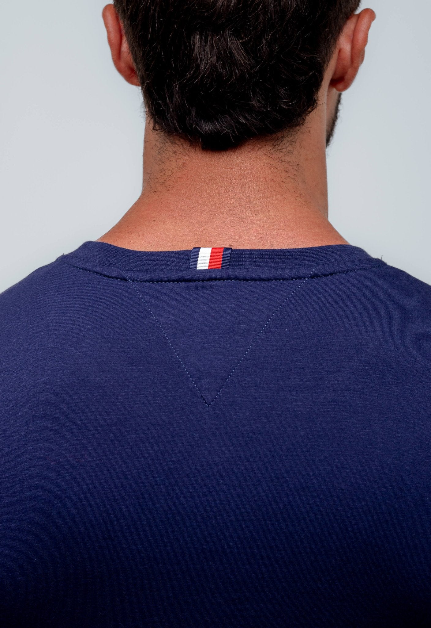 Camiseta Tommy Hilfiger Established 1985 - Henri Store