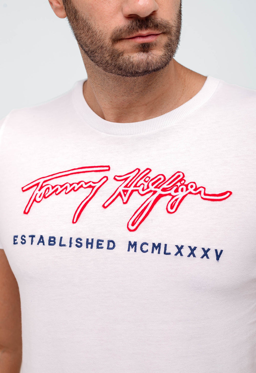 Camiseta Tommy Hilfiger Established - Henri Store