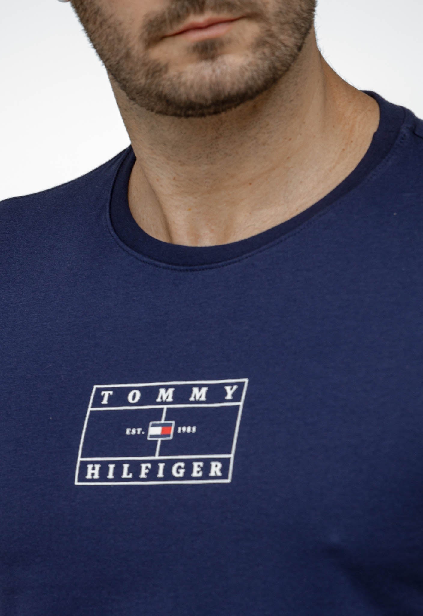 Camiseta Tommy Hilfiger Estampa Quadrada -LIVE - Henri Store