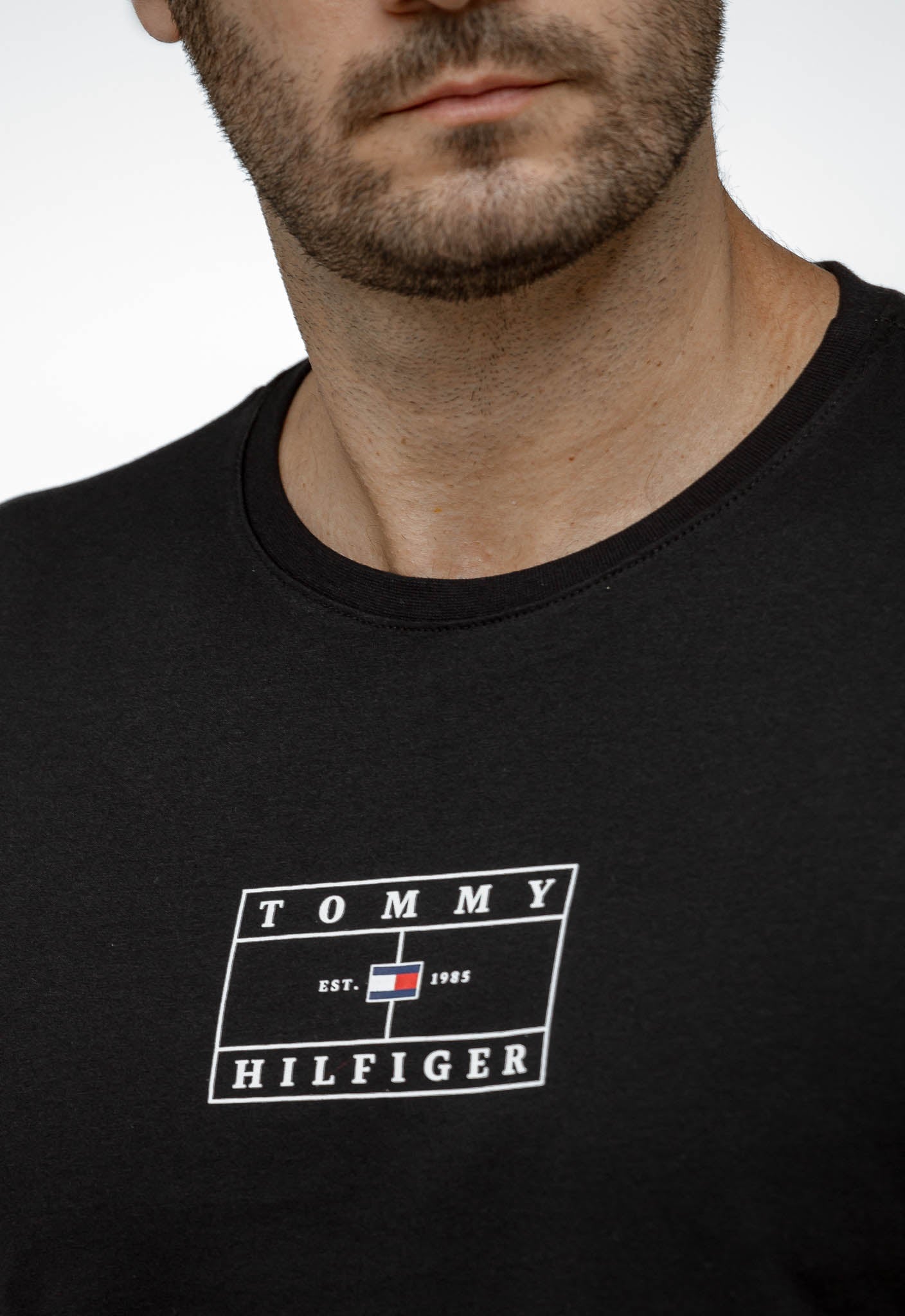 Camiseta Tommy Hilfiger Estampa Quadrada -LIVE - Henri Store