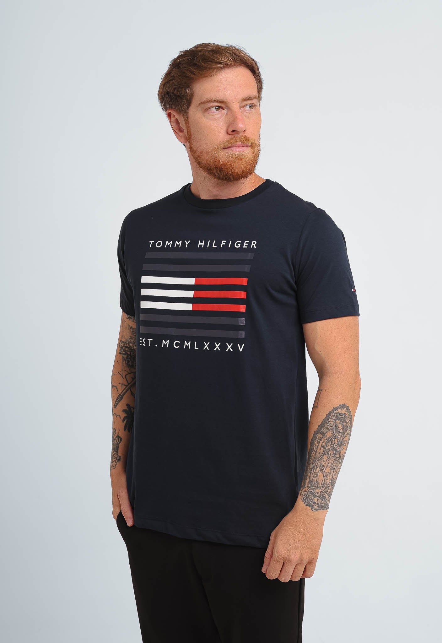 Camiseta Tommy Hilfiger Flag Stripes - Henri Store