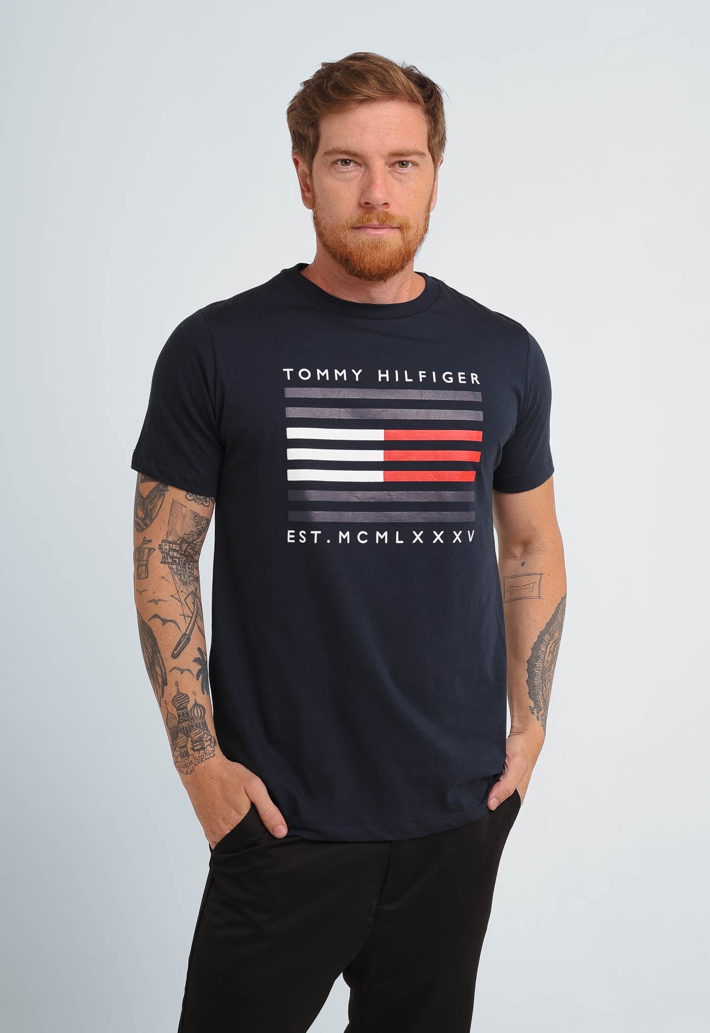 Camiseta Tommy Hilfiger Flag Stripes - Henri Store
