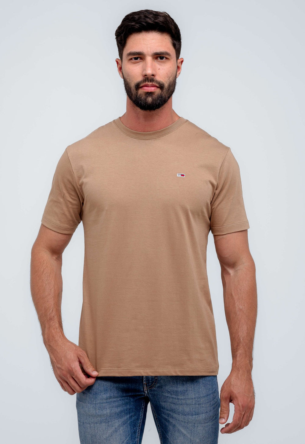 Camiseta Tommy Hilfiger Jeans Básica Logo Peito - LIVE - Henri Store