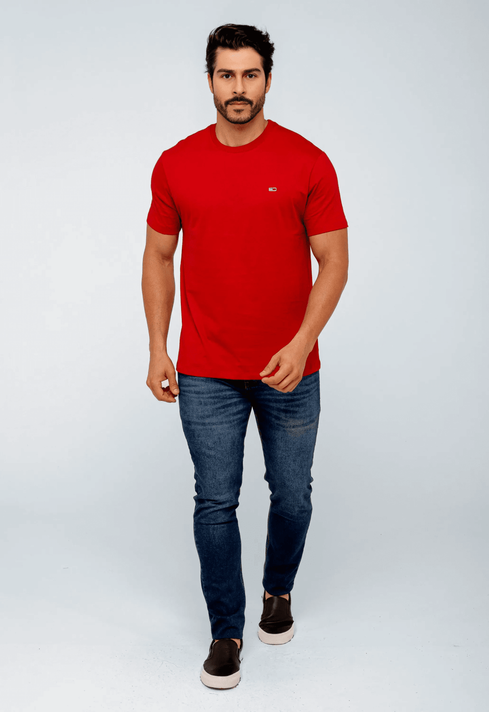 Camiseta Tommy Hilfiger Jeans Básica Logo Peito - LIVE - Henri Store