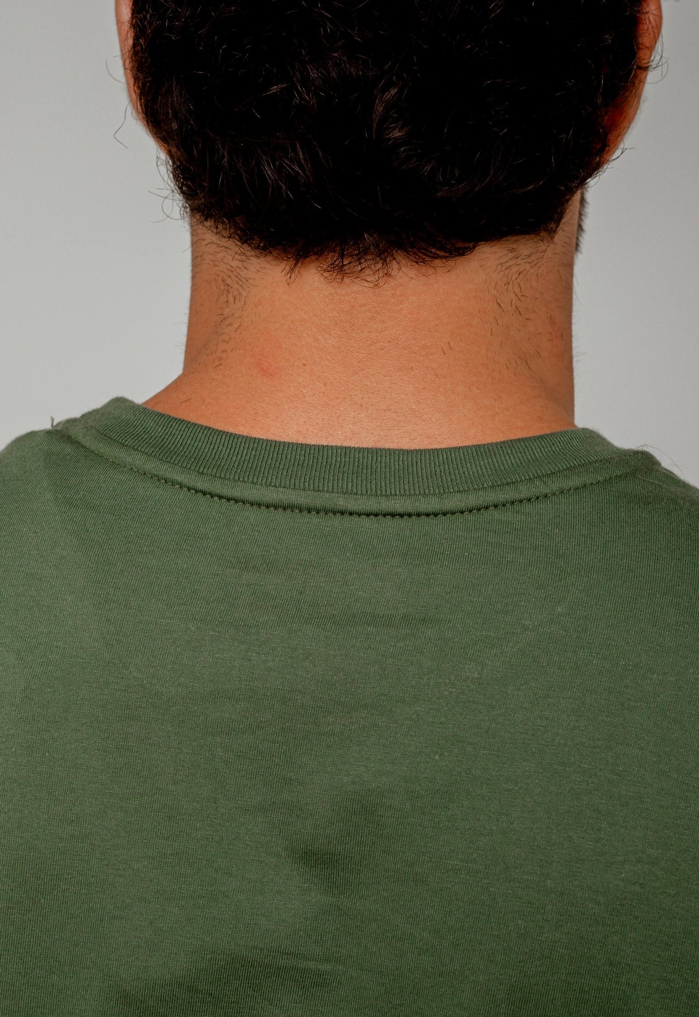 Camiseta Tommy Hilfiger Jeans Básica Logo Peito - LIVE - Henri Store