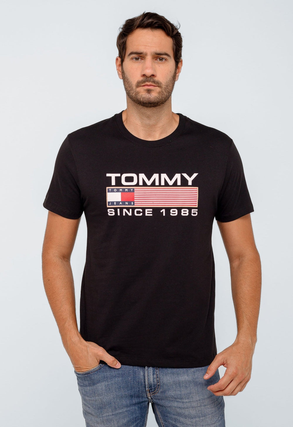 Camiseta Tommy Hilfiger Jeans Since 1985 - Sale. - LIVE - Henri Store