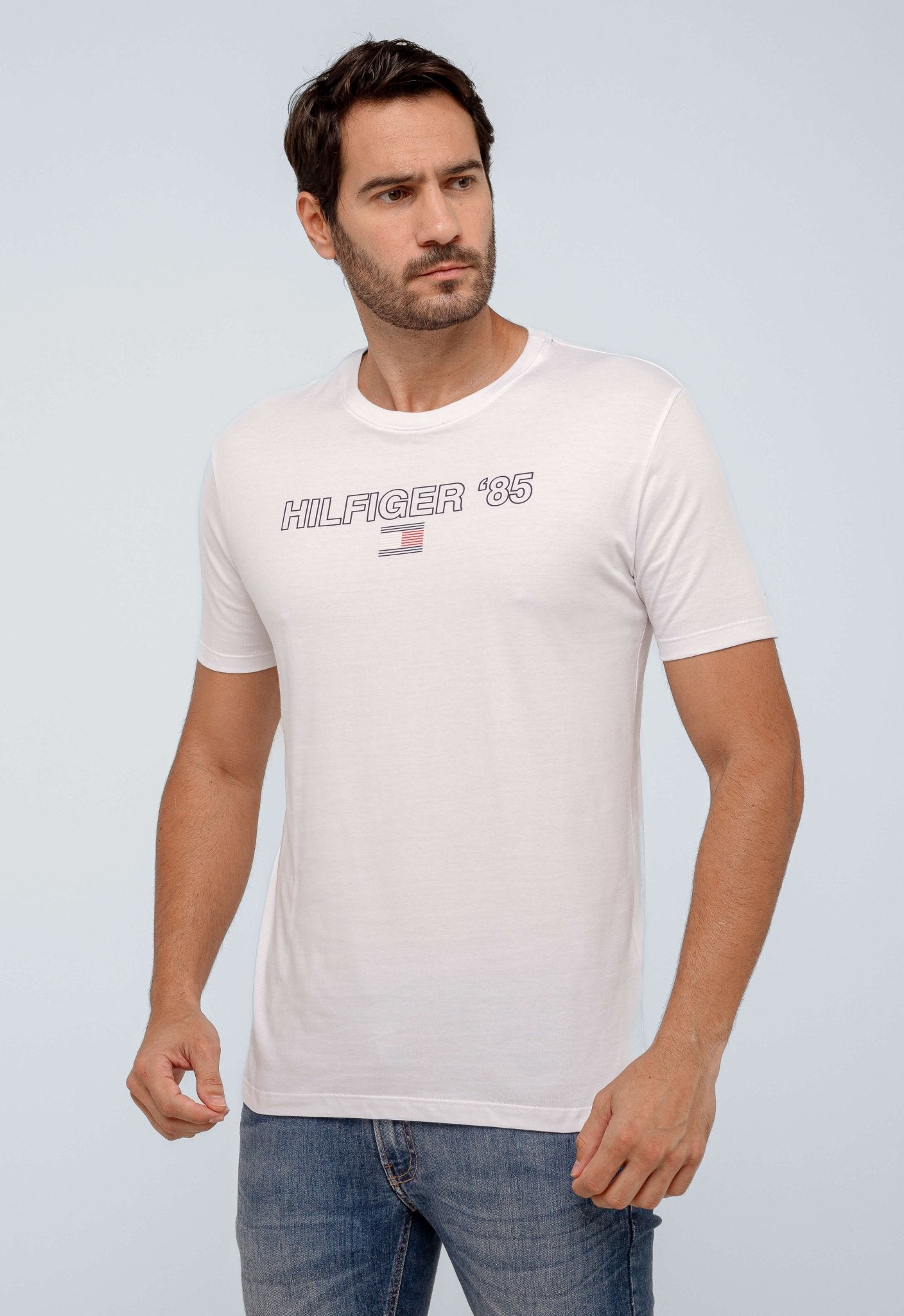 Camiseta Tommy Hilfiger Logo 85 Tee - Henri Store