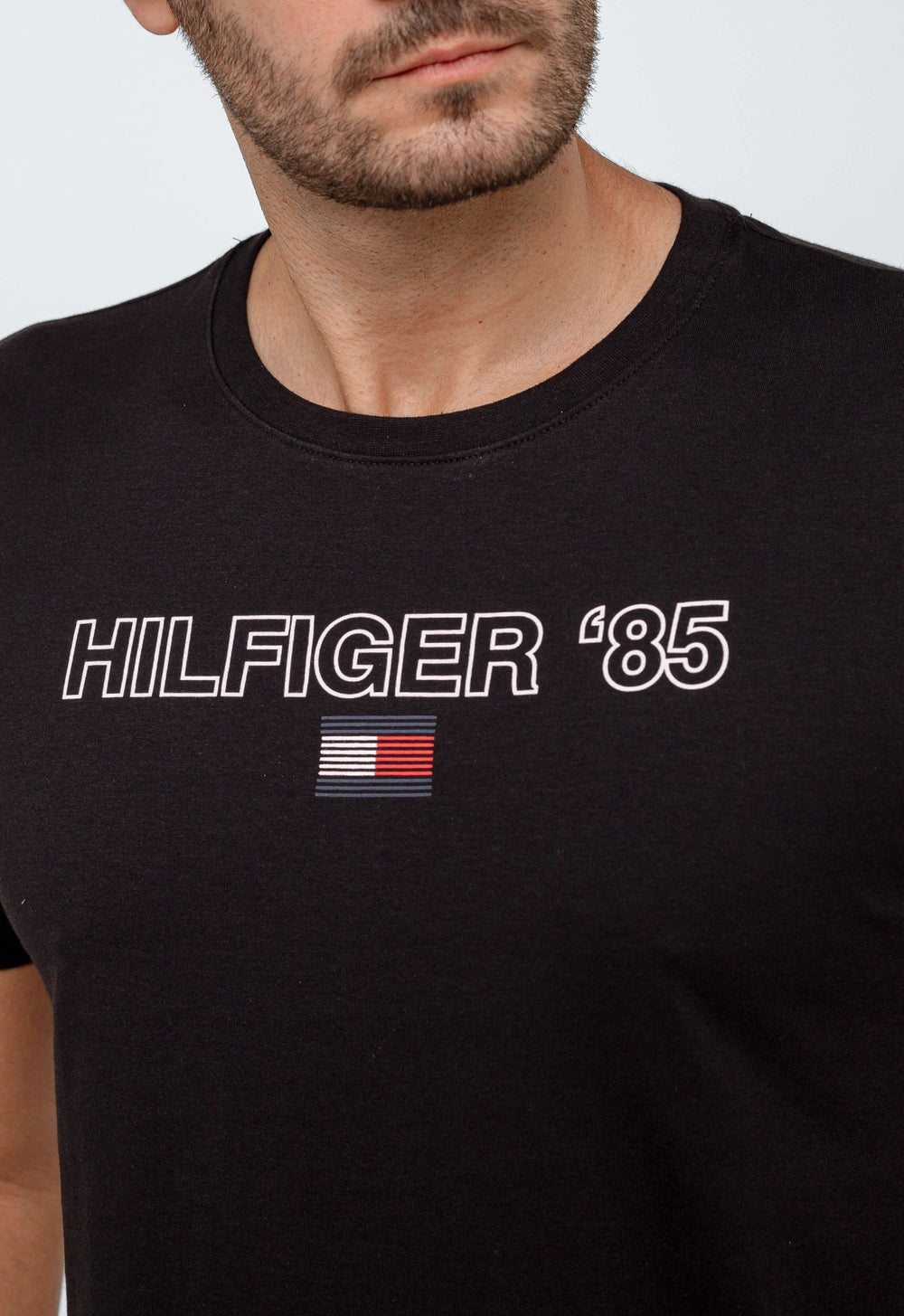 Camiseta Tommy Hilfiger Logo 85 Tee - Henri Store