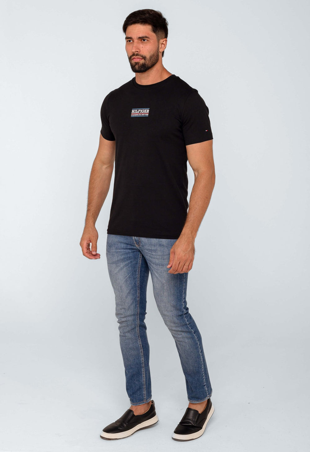 Camiseta Tommy Hilfiger Logo Central Small - Henri Store