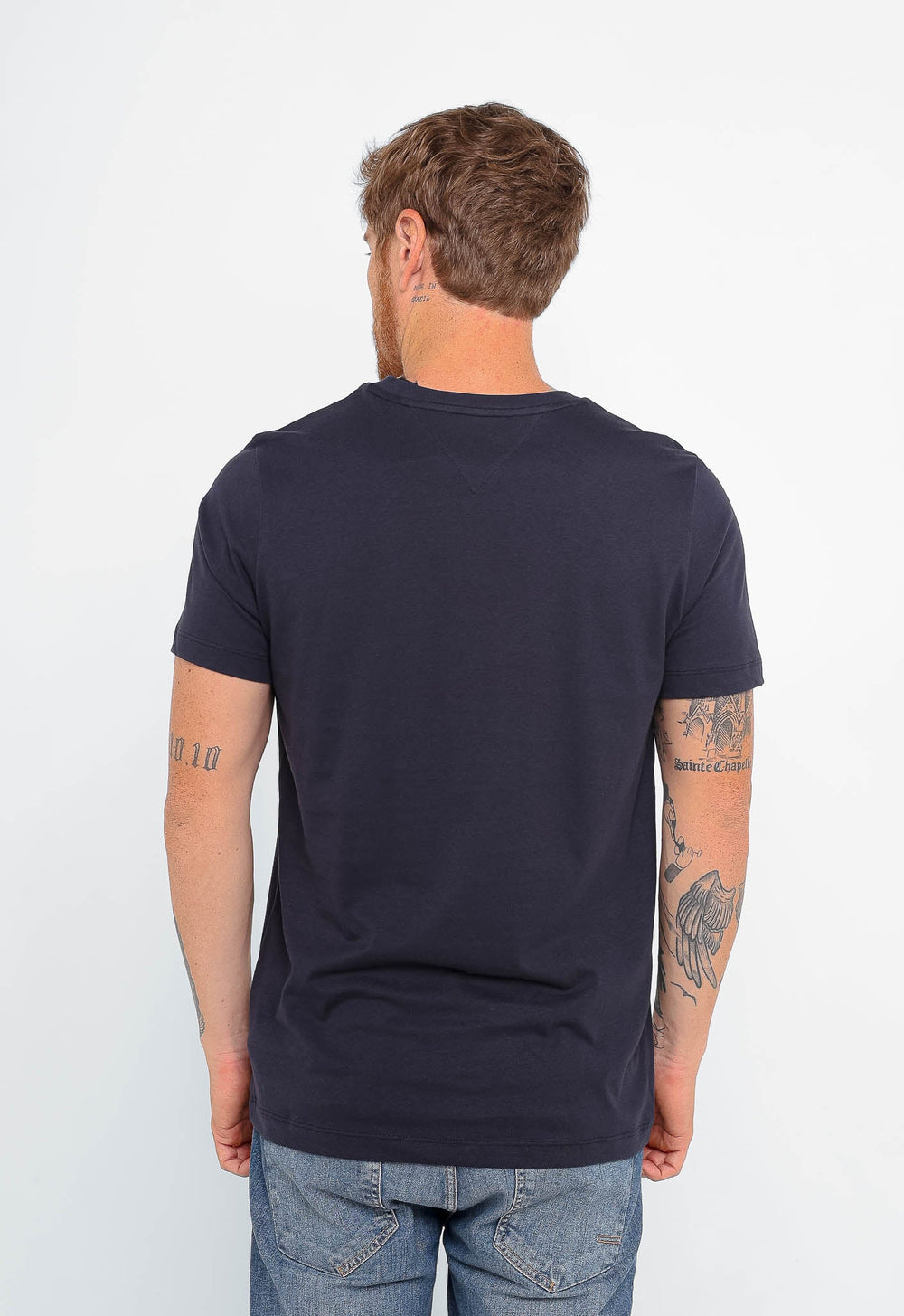Camiseta Tommy Hilfiger Logo Central Small - Henri Store