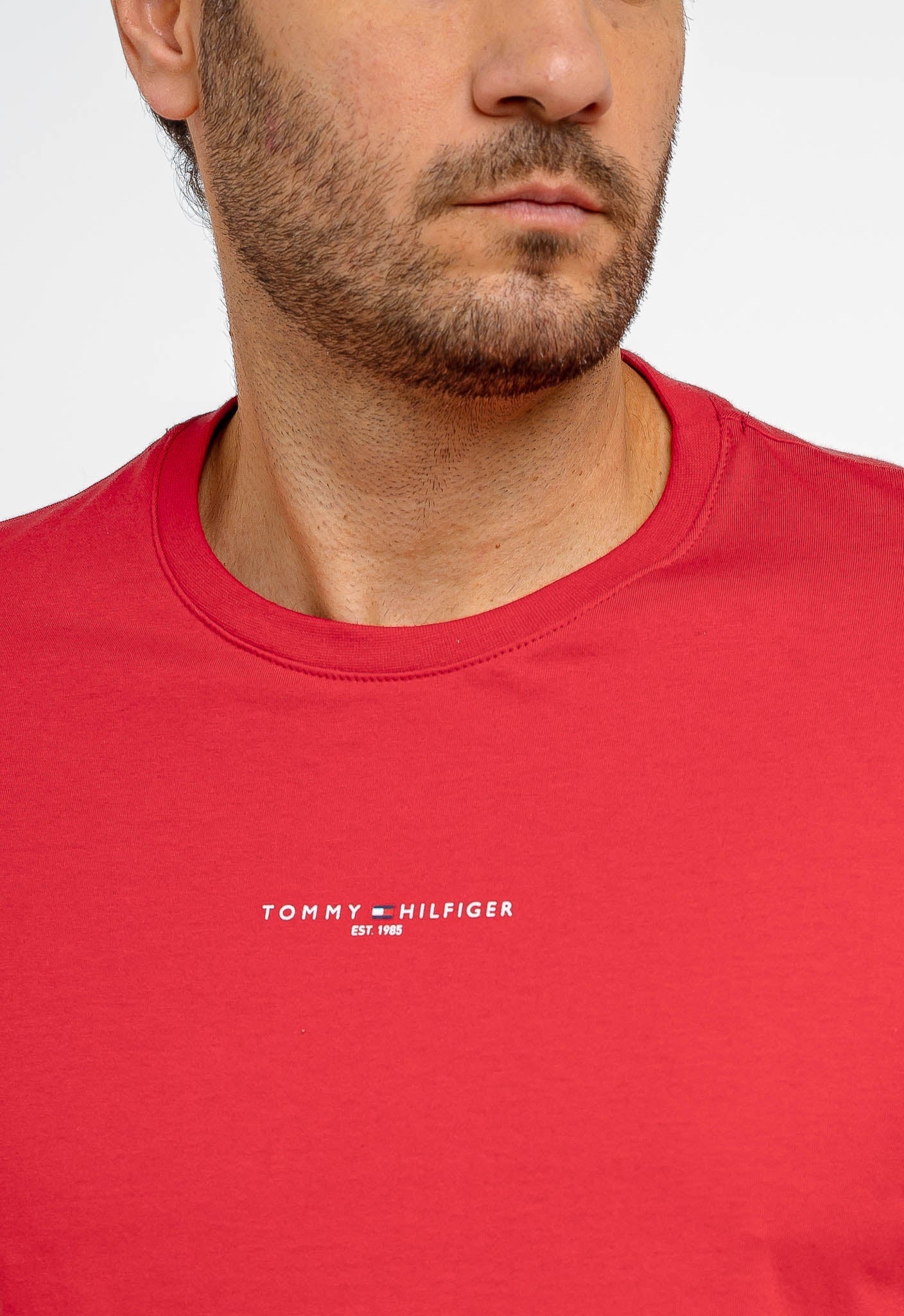 Camiseta Tommy Hilfiger Logo Central Tee - LIVE - Henri Store