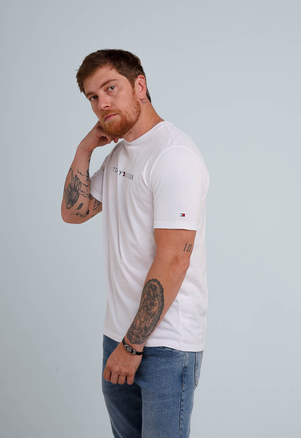 Camiseta Tommy Hilfiger Logo Central - Henri Store