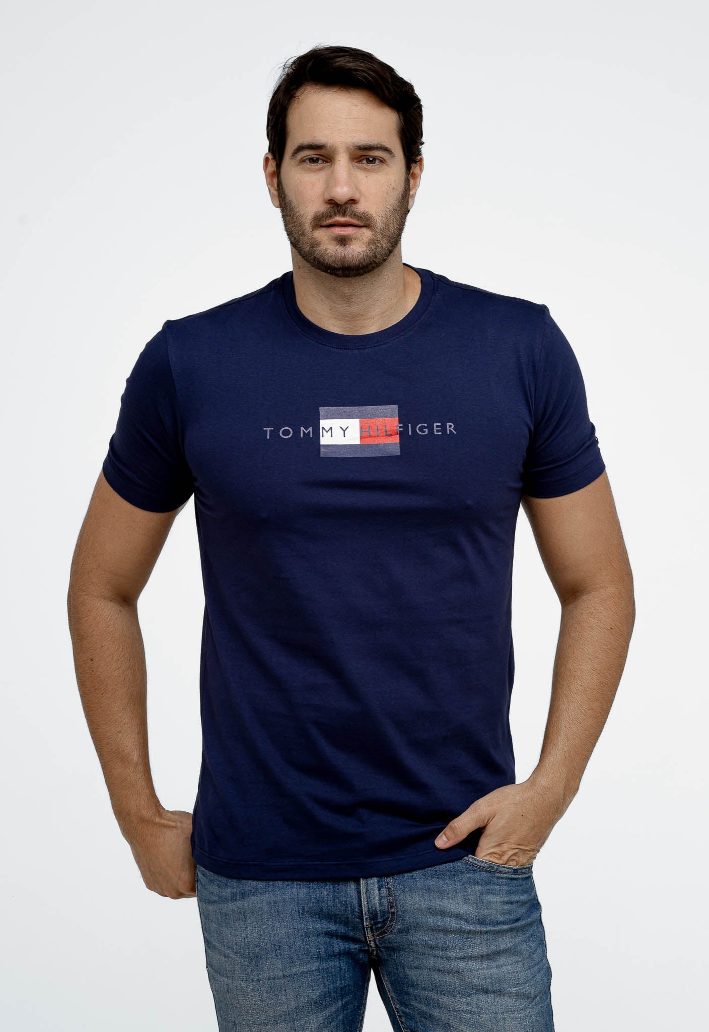 Camiseta Tommy Hilfiger Logo Central - Henri Store