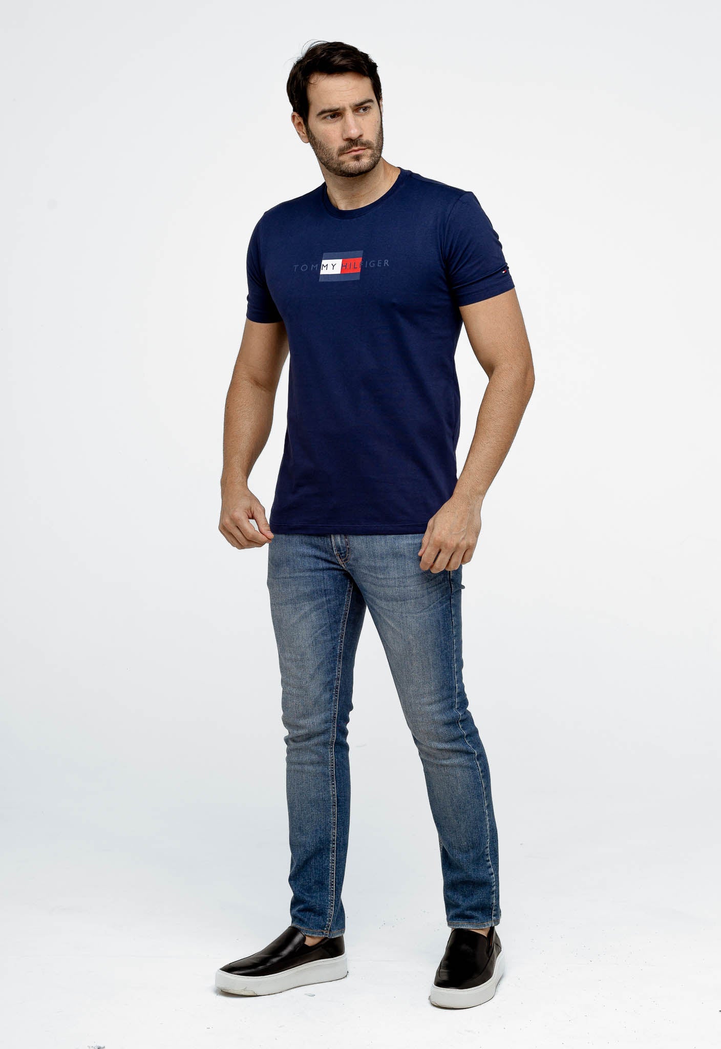 Camiseta Tommy Hilfiger Logo Central - Henri Store