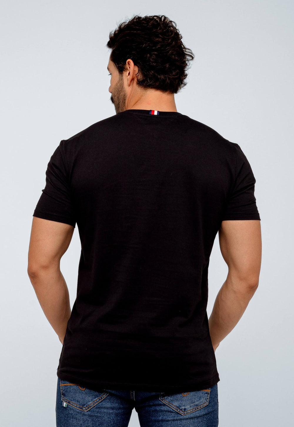 Camiseta Tommy Hilfiger Logo Central - Henri Store