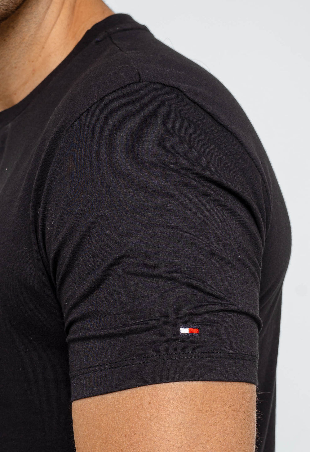 Camiseta Tommy Hilfiger Logo Central - Henri Store