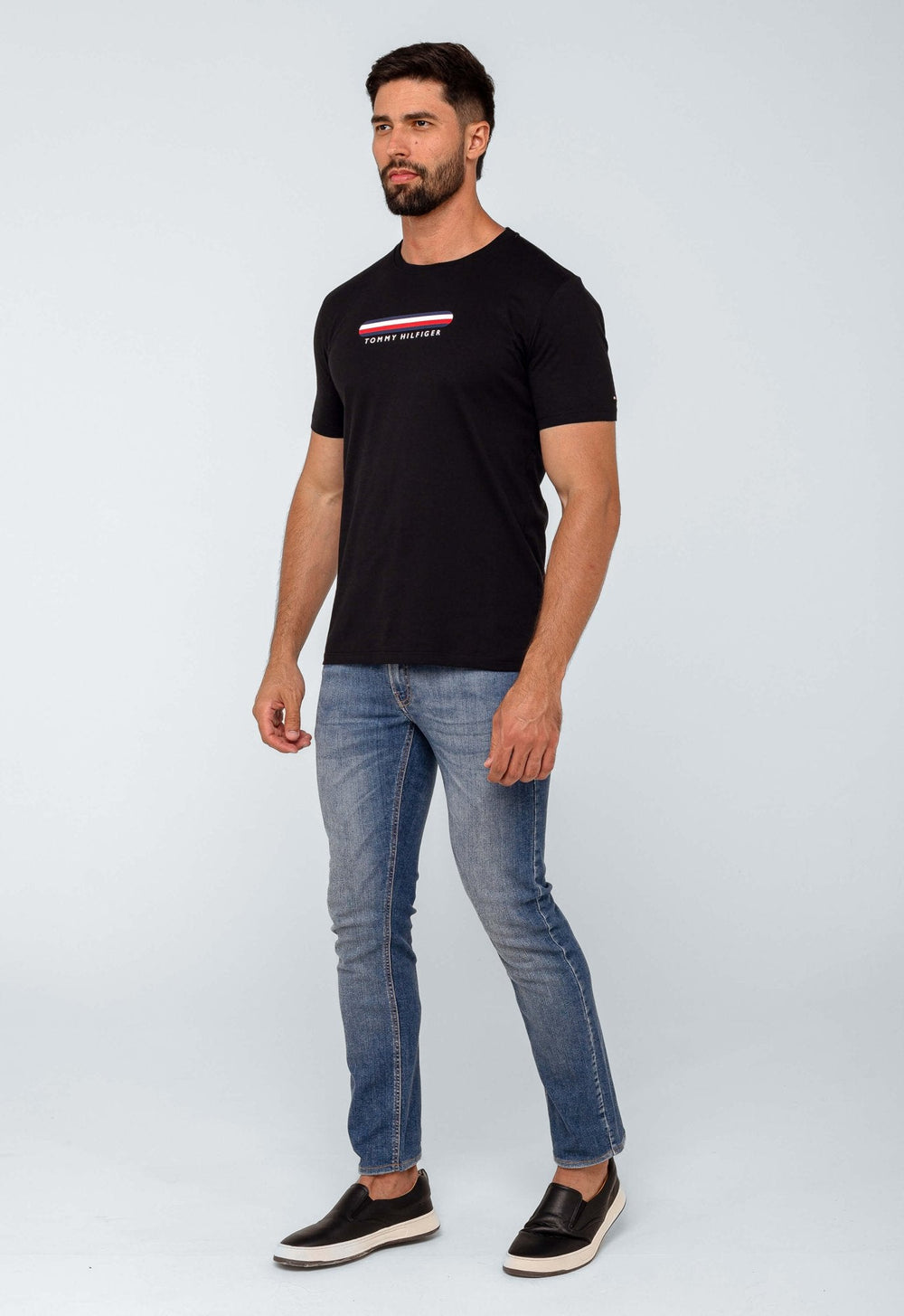 Camiseta Tommy Hilfiger Logo em Relevo - Henri Store