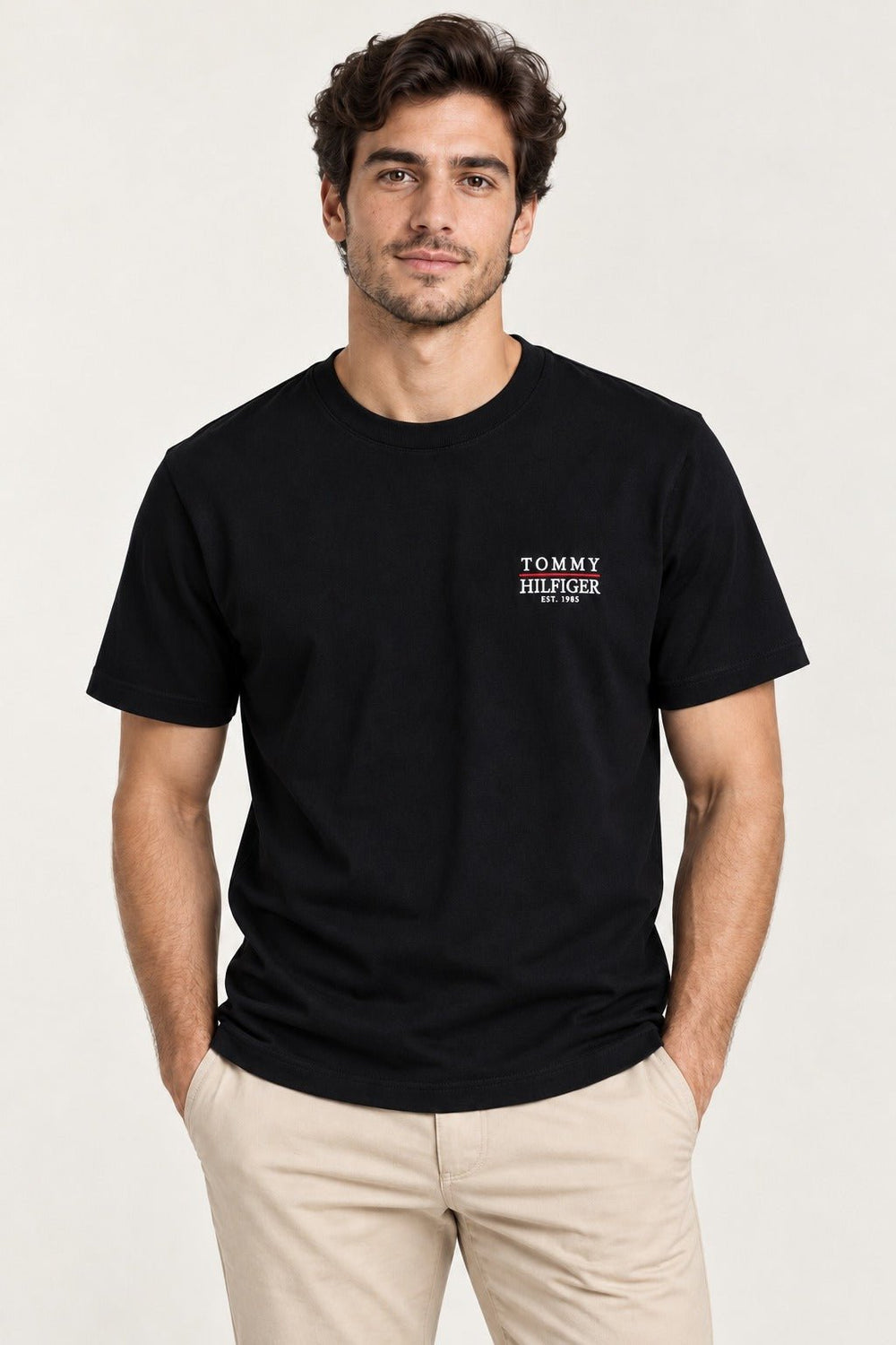 Camiseta Tommy Hilfiger Logo Est. 1985 - Live - Henri Store