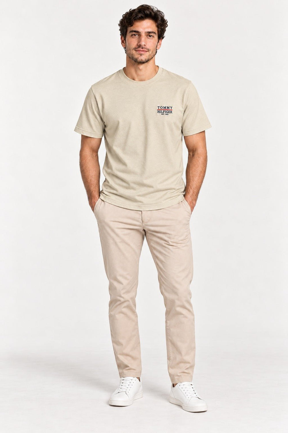 Camiseta Tommy Hilfiger Logo Est. 1985 - Live - Henri Store