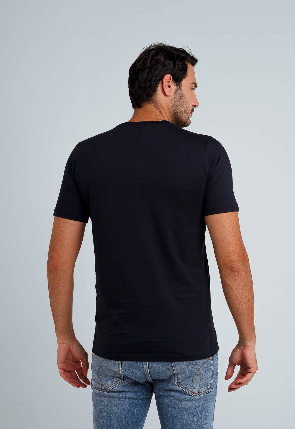 Camiseta Tommy Hilfiger Logo Faixa Colorida - Henri Store
