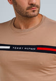 Camiseta Tommy Hilfiger Logo Faixa Colorida - Henri Store