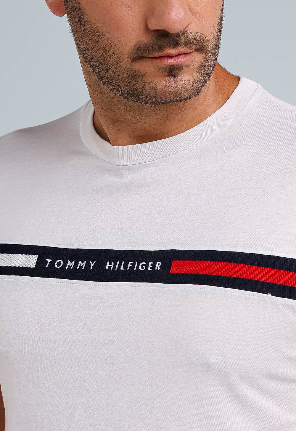 Camiseta Tommy Hilfiger Logo Faixa Colorida - Henri Store